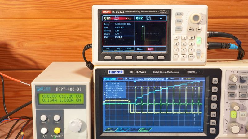 Осциллограмма процесса заряда накопительного конденсатора